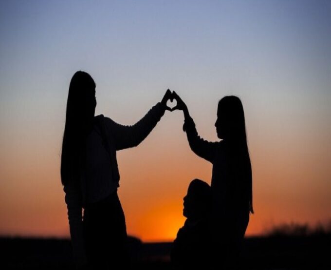 KESETIAAN TEMAN ITU AKAN TAMPAK PADA WAKTU KESEMPITAN